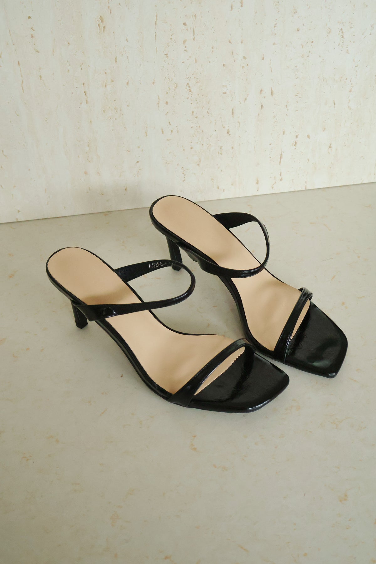 [Minor Defect] Size 39 Rachel Heels