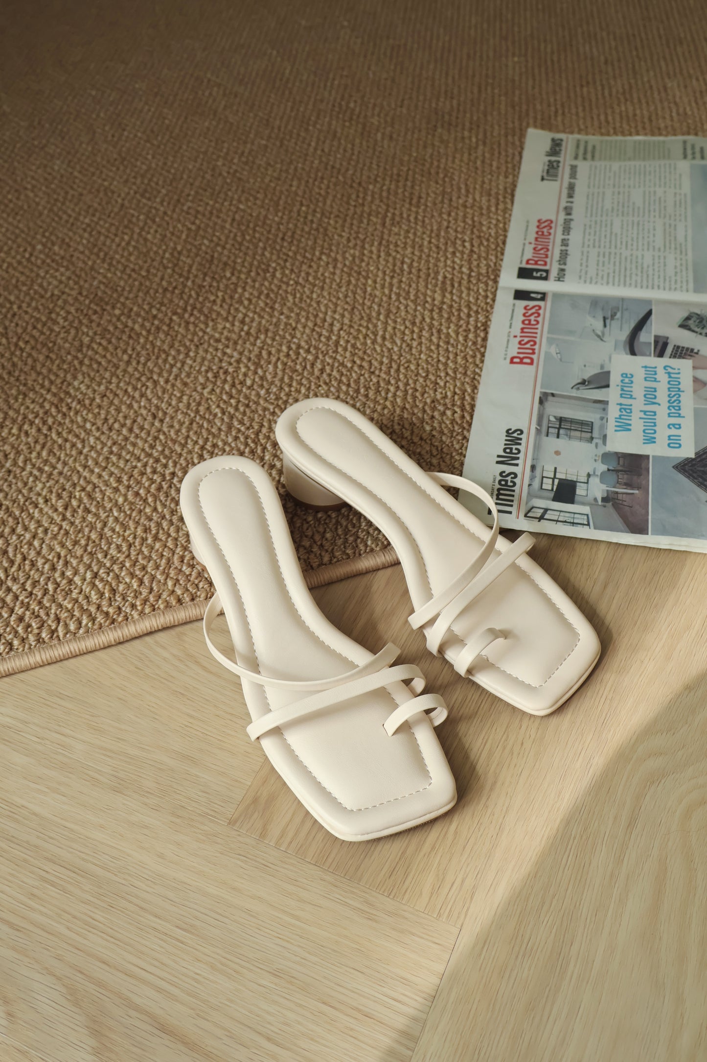 Helena Ring Toe Heels (Cream White)