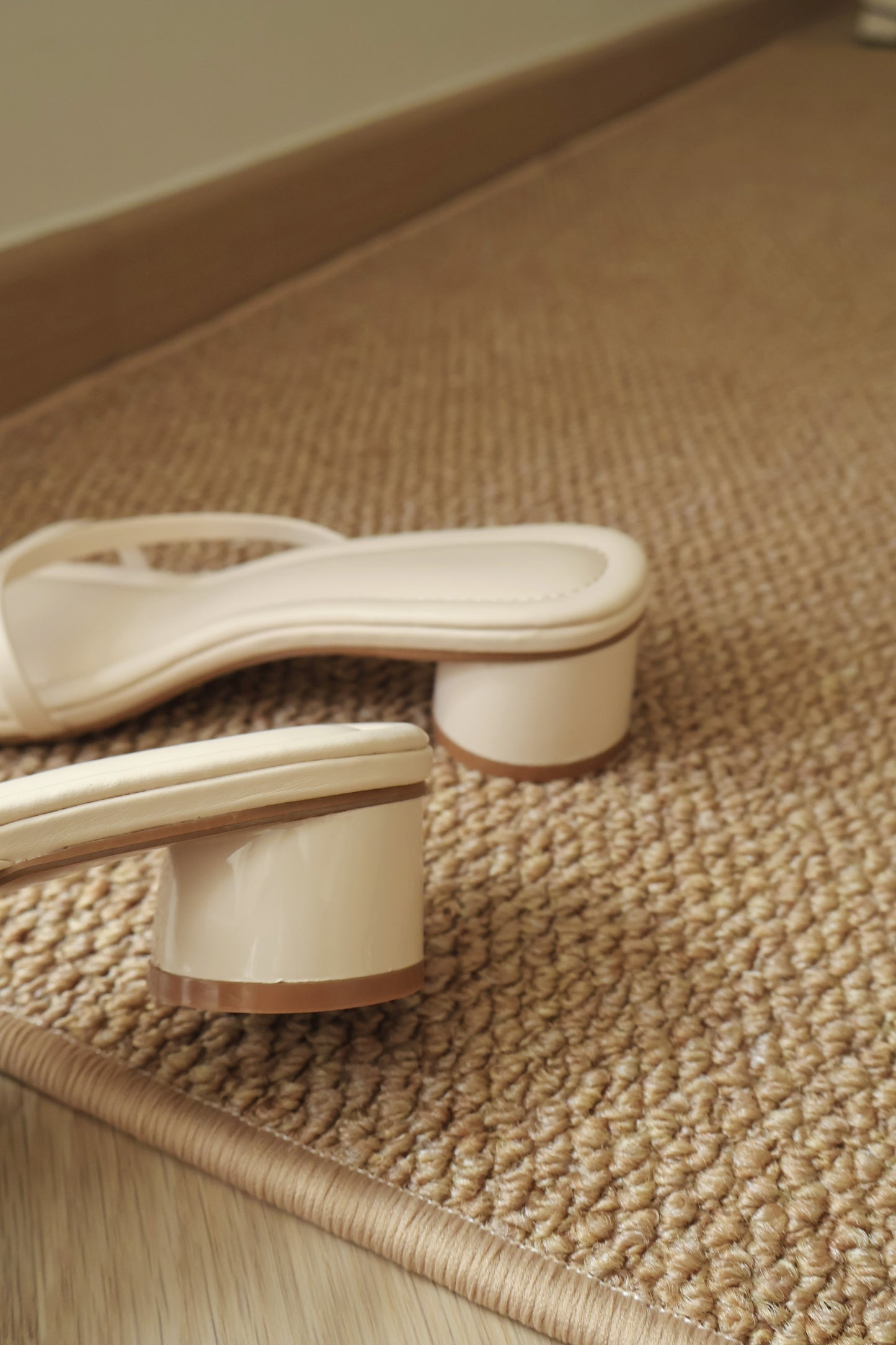 Helena Ring Toe Heels (Cream White)