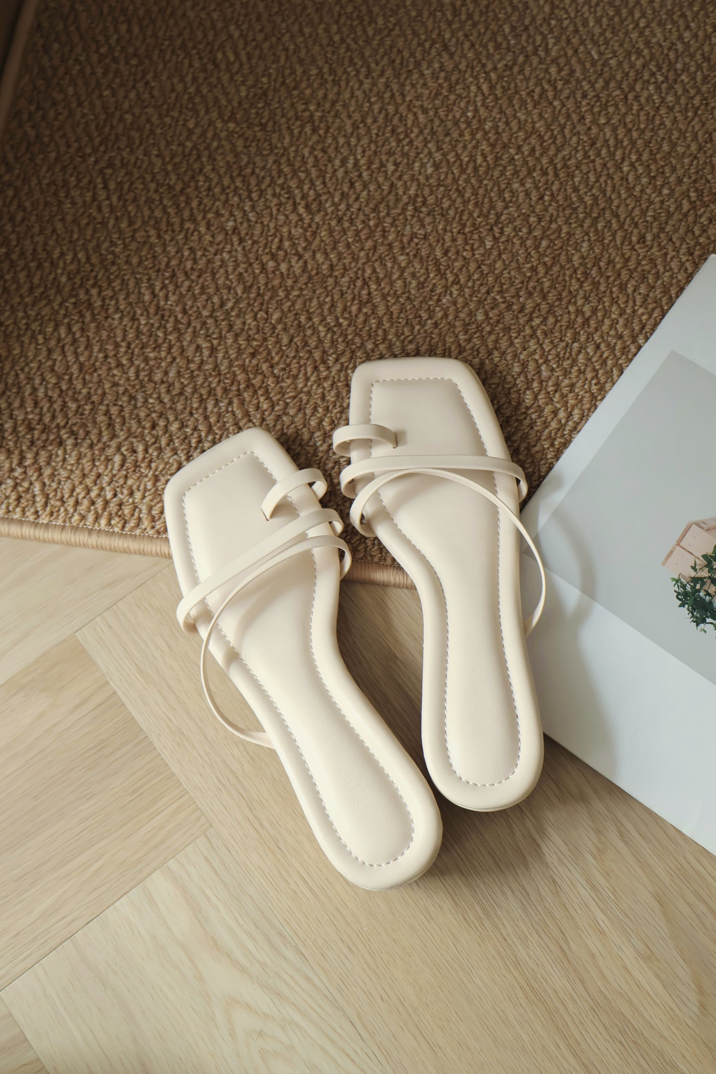 Helena Ring Toe Heels (Cream White)