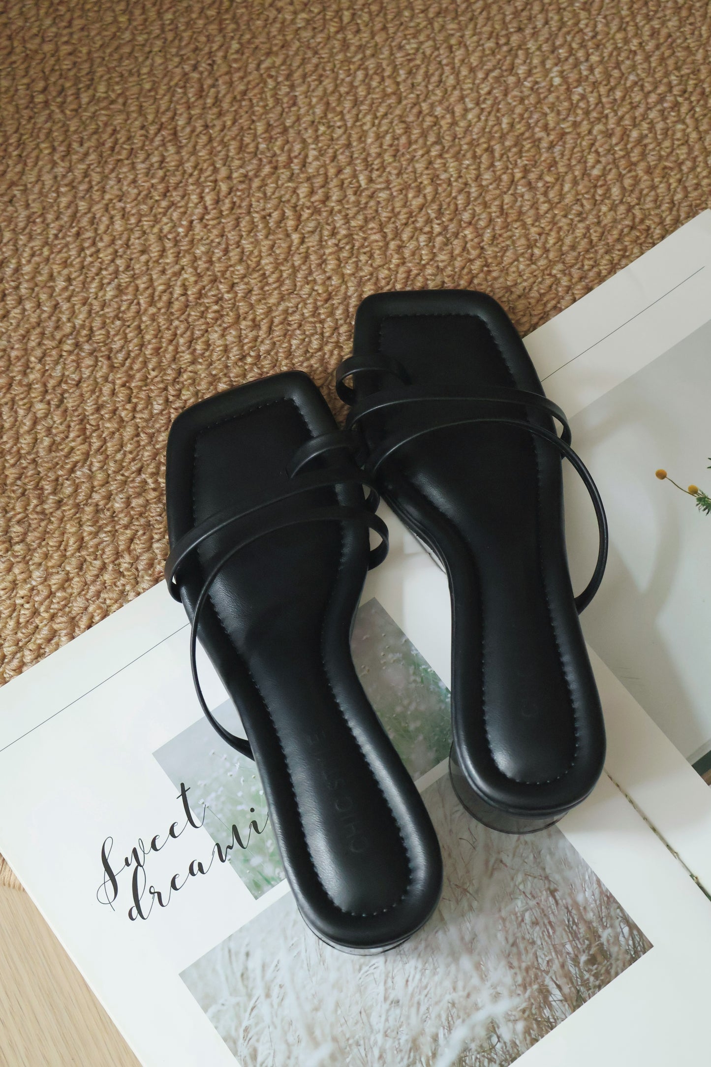 Helena Ring Toe Heels (Black)
