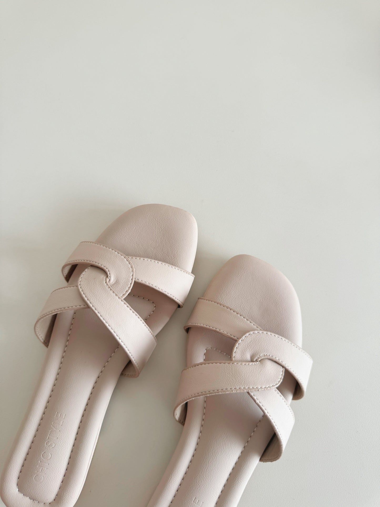 Francine Interlocking Comfy Sandals (Nude)