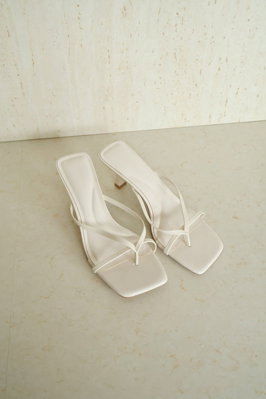 [Minor Defect] Size 39 Kelly Heels