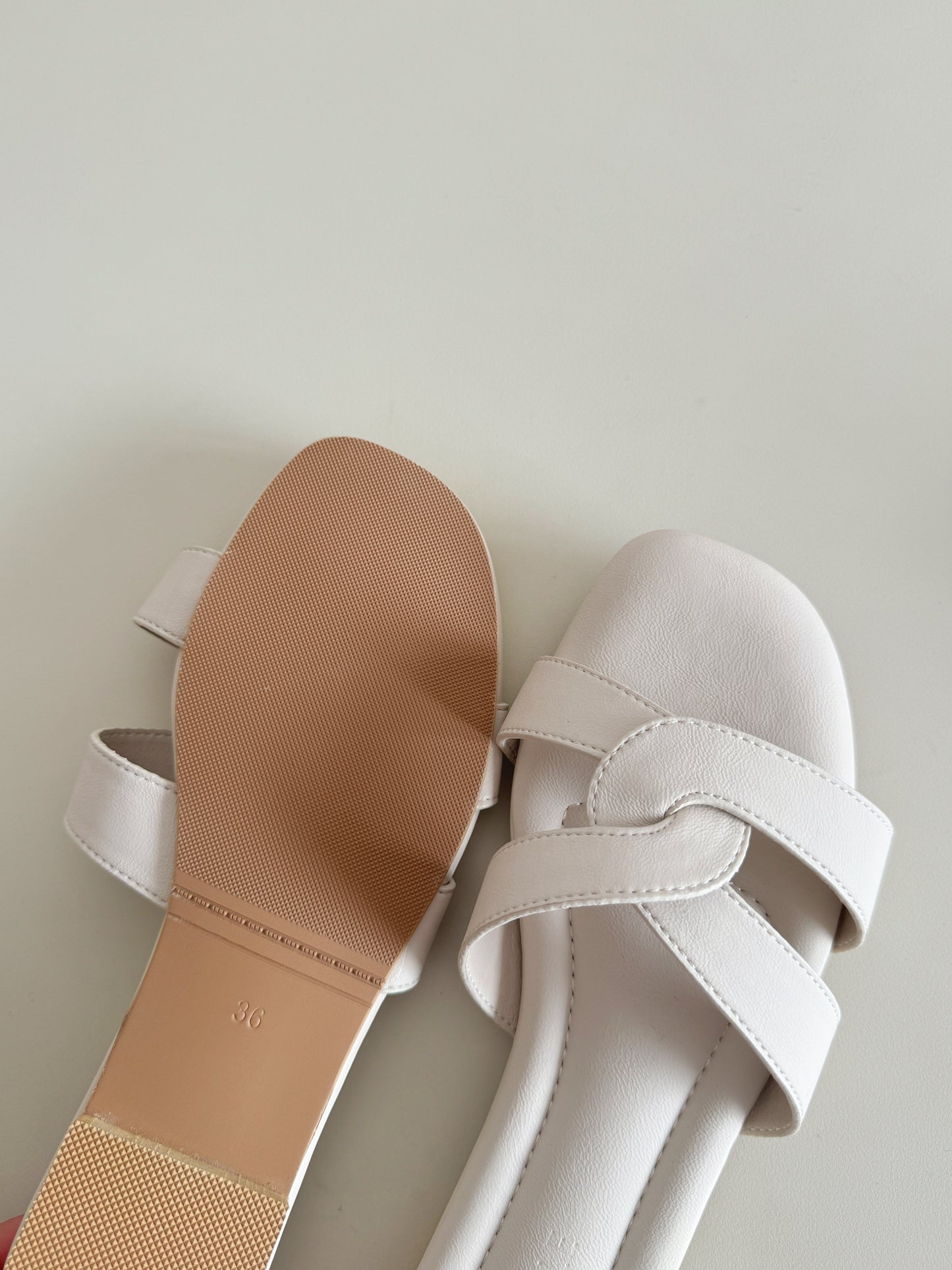 Francine Interlocking Comfy Sandals (White Beige)