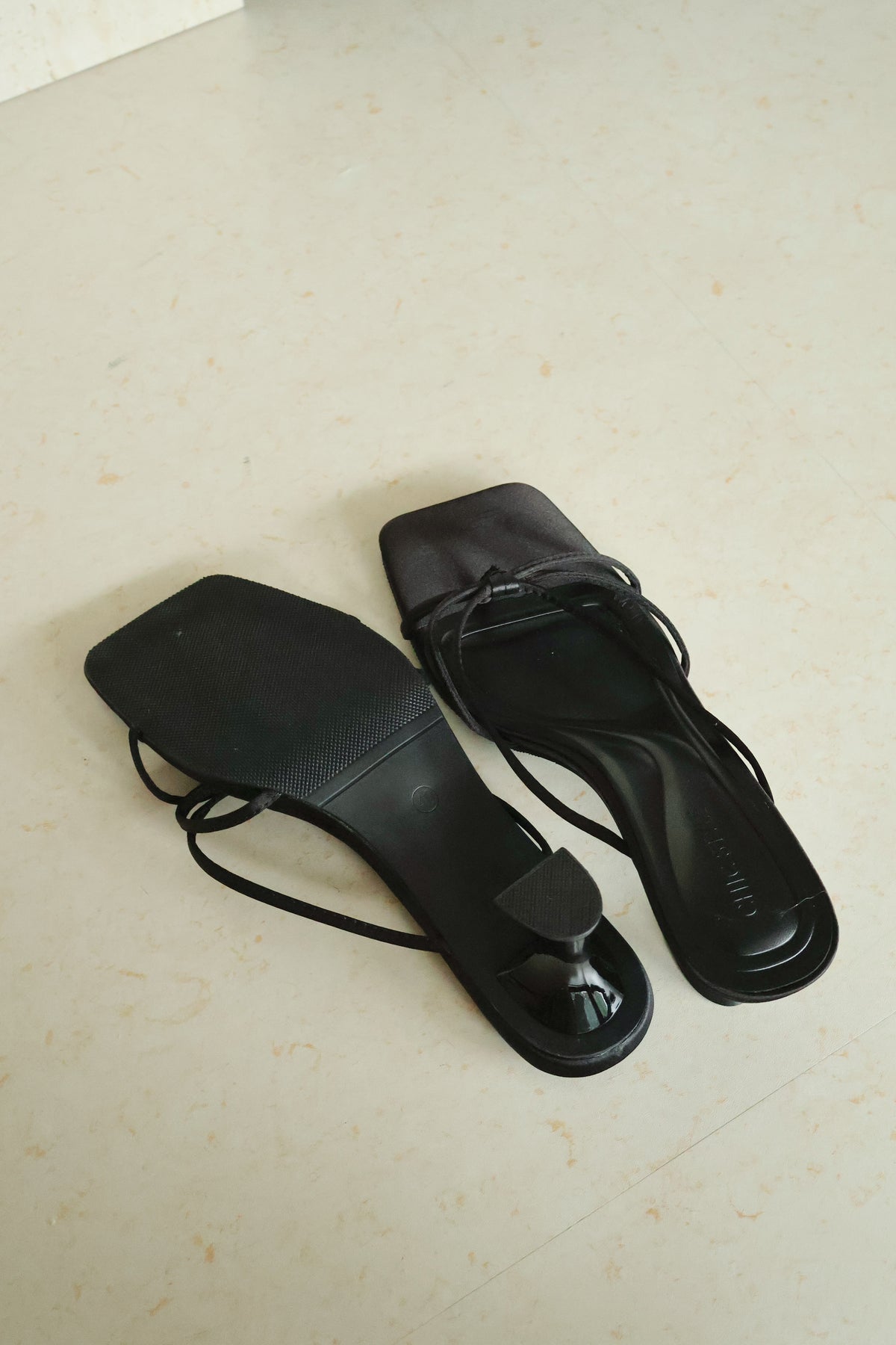 [Minor Defect] Size 40 Lane Heels