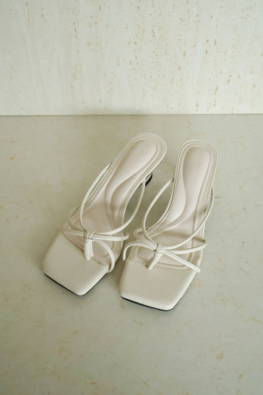 [Minor Defect] Size 39 Lane Heels