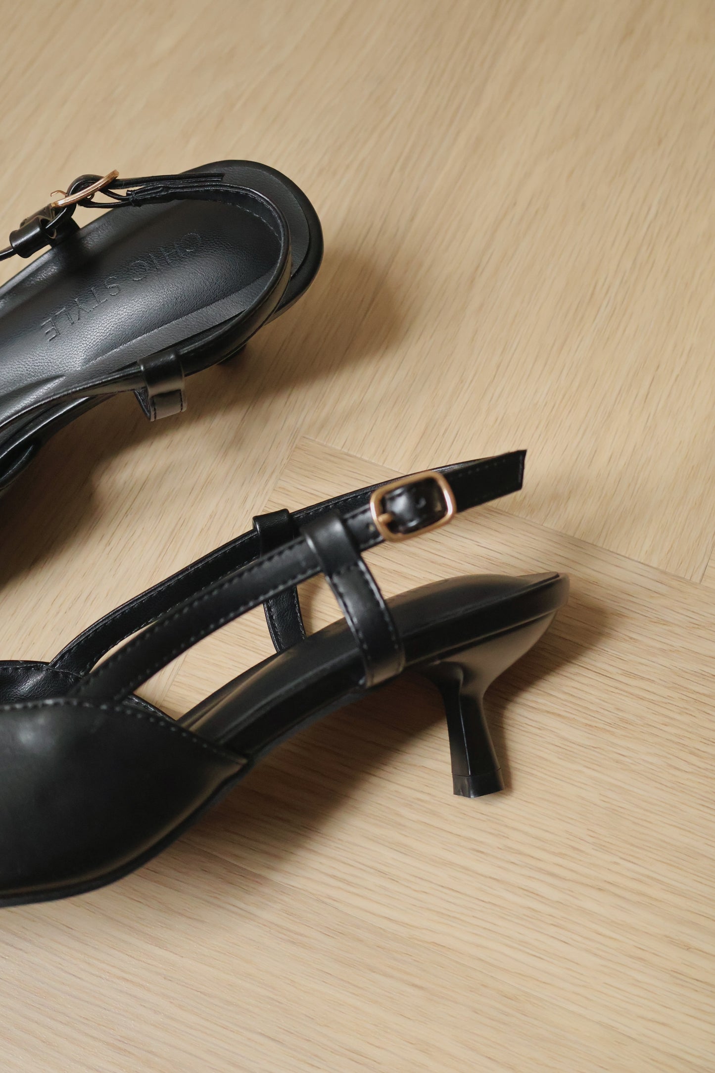 Zyra Pointy Slingback Heels (Black)