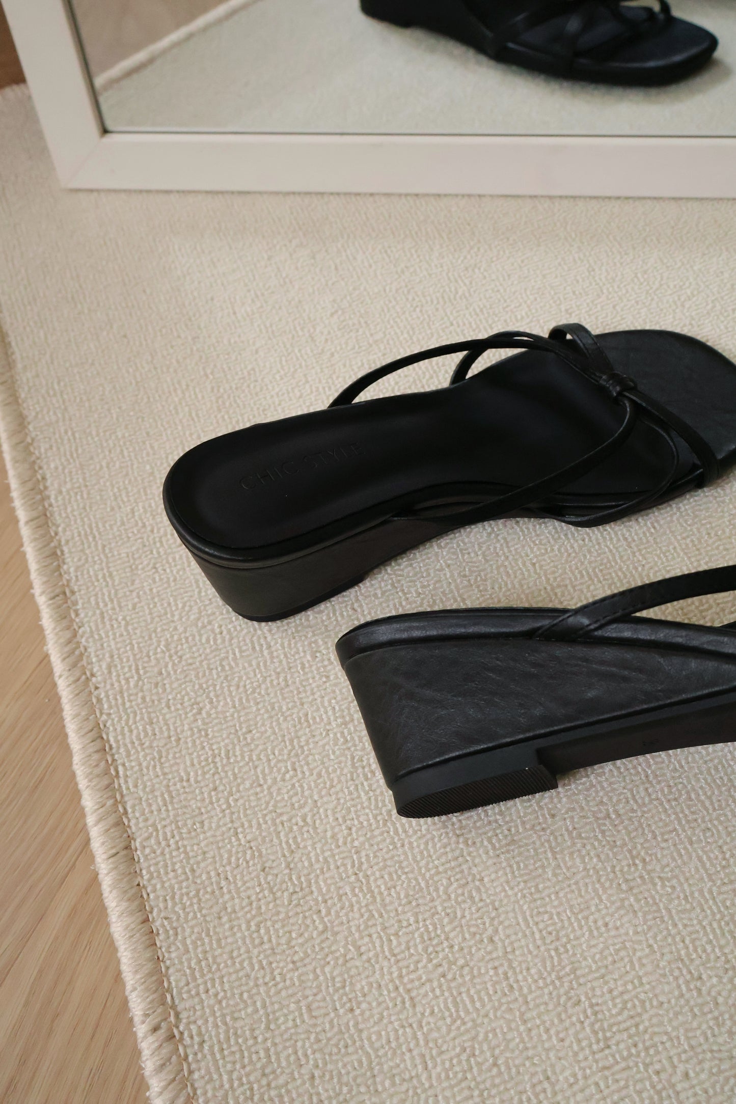 Orin Strappy Soft Wedges (Black / 35)
