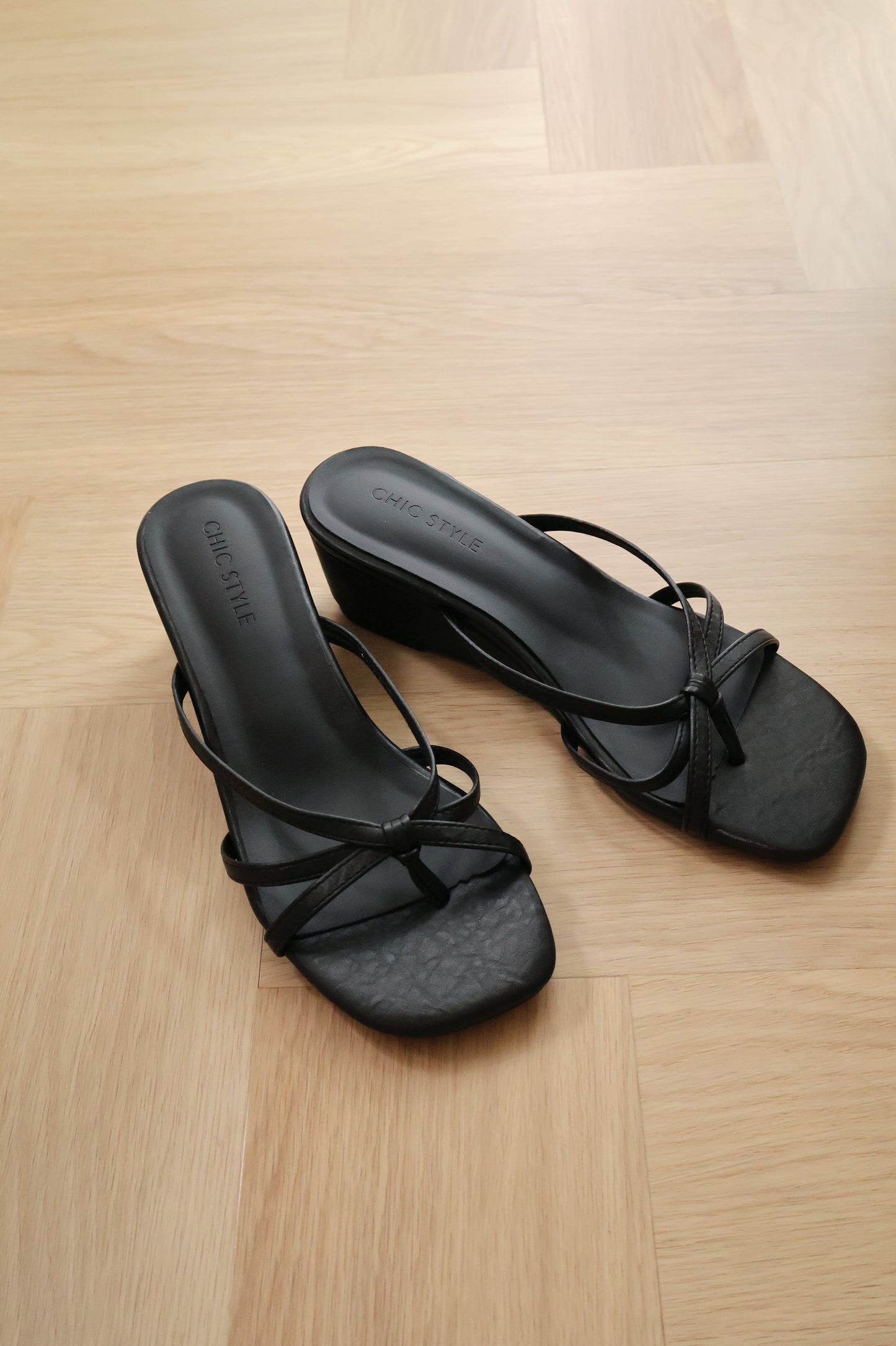 Orin Strappy Soft Wedges (Black / 35)
