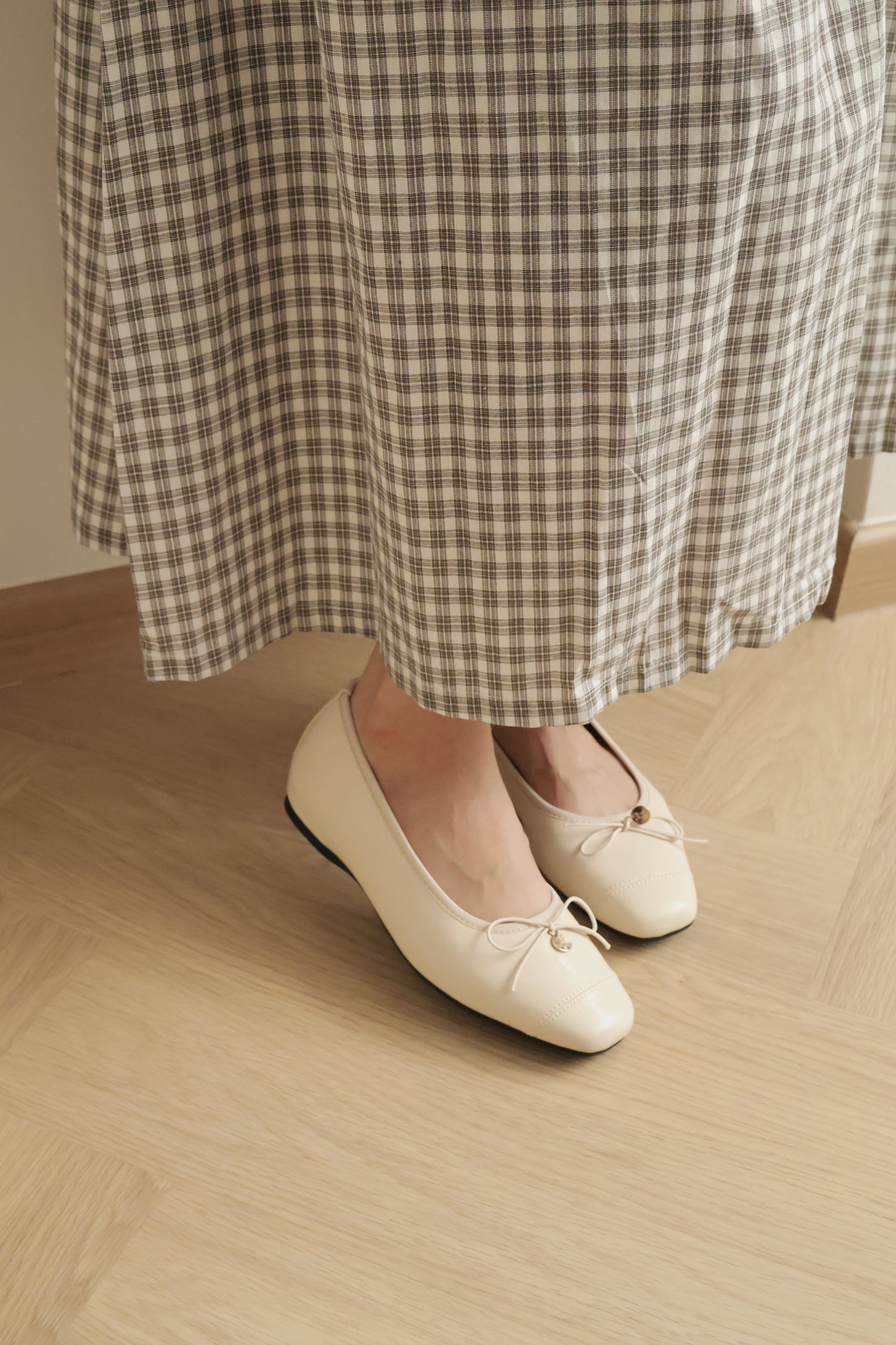 Jaycee Soft Ballet Flats (Cream White)