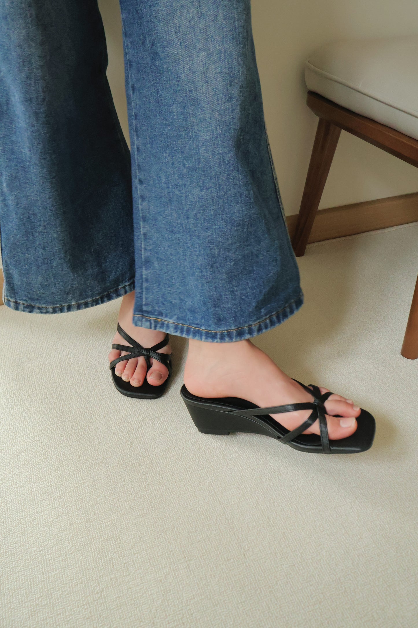 Orin Strappy Soft Wedges (Black / 35)