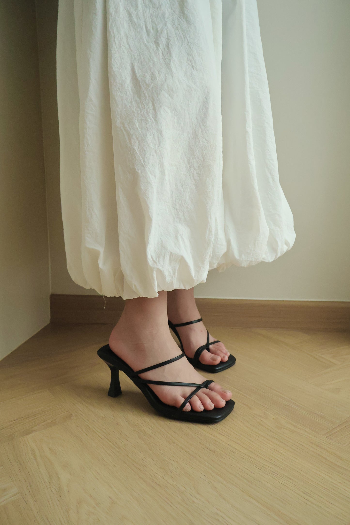 Valenne Strappy Heels (Black)