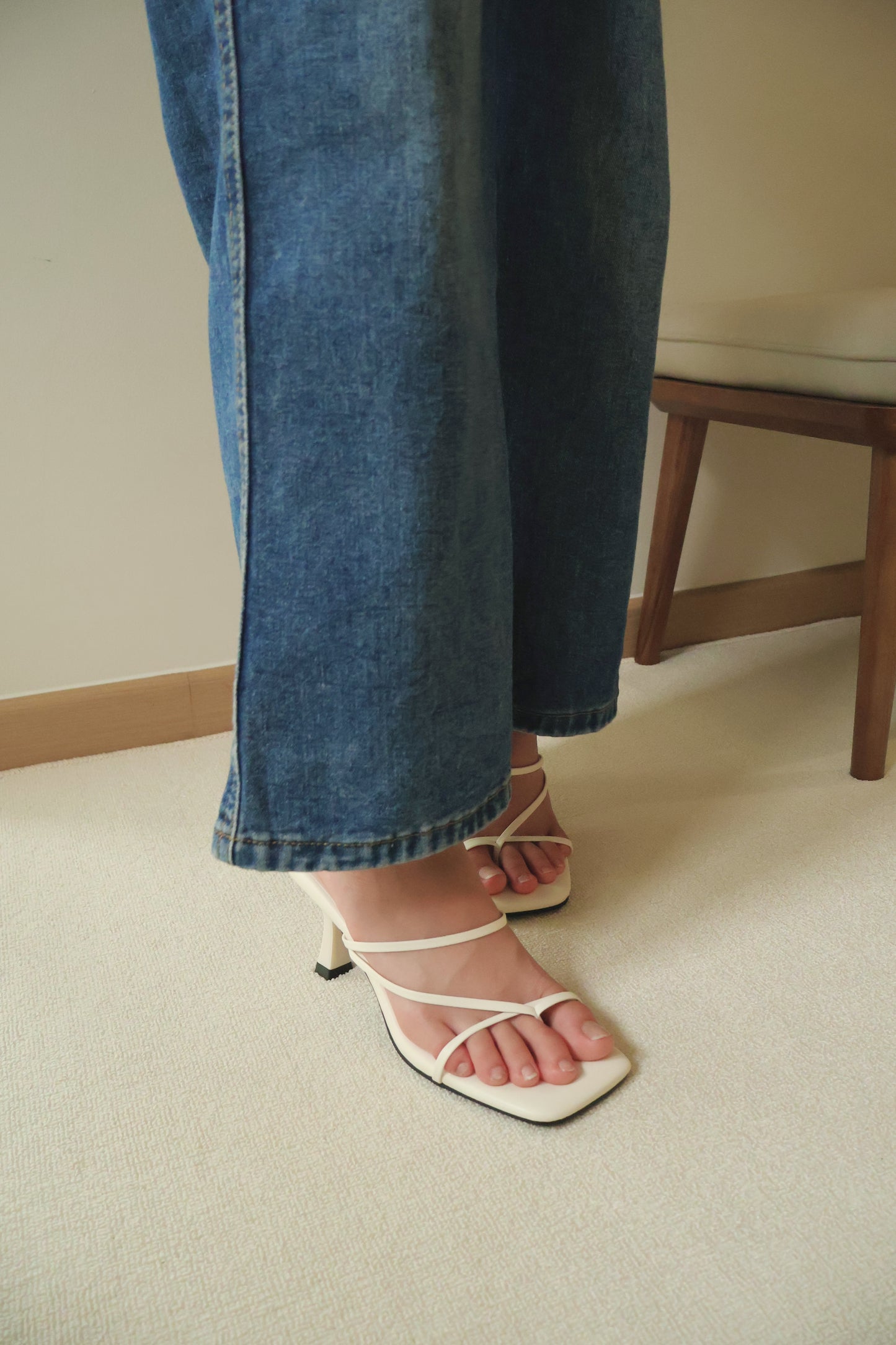 Valenne Strappy Heels (Cream White / 36 40)