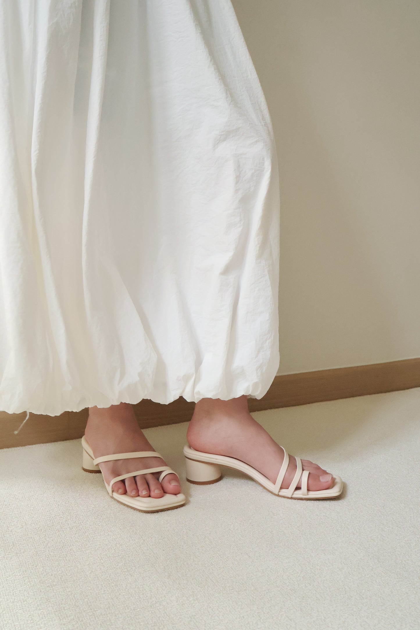 Helena Ring Toe Heels (Cream White)