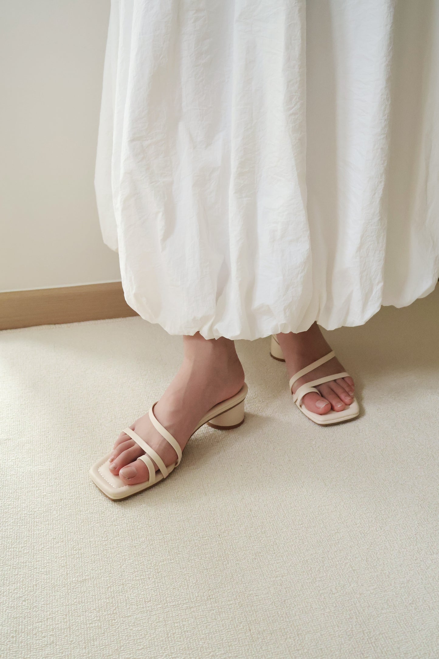 Helena Ring Toe Heels (Cream White)