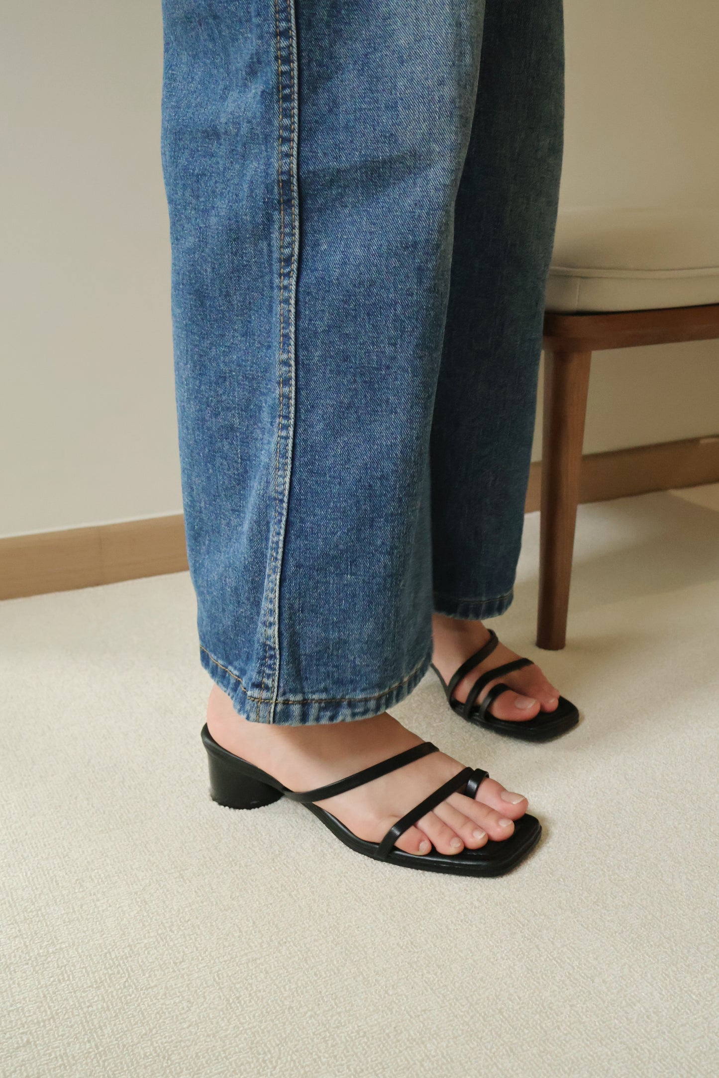 Helena Ring Toe Heels (Black)