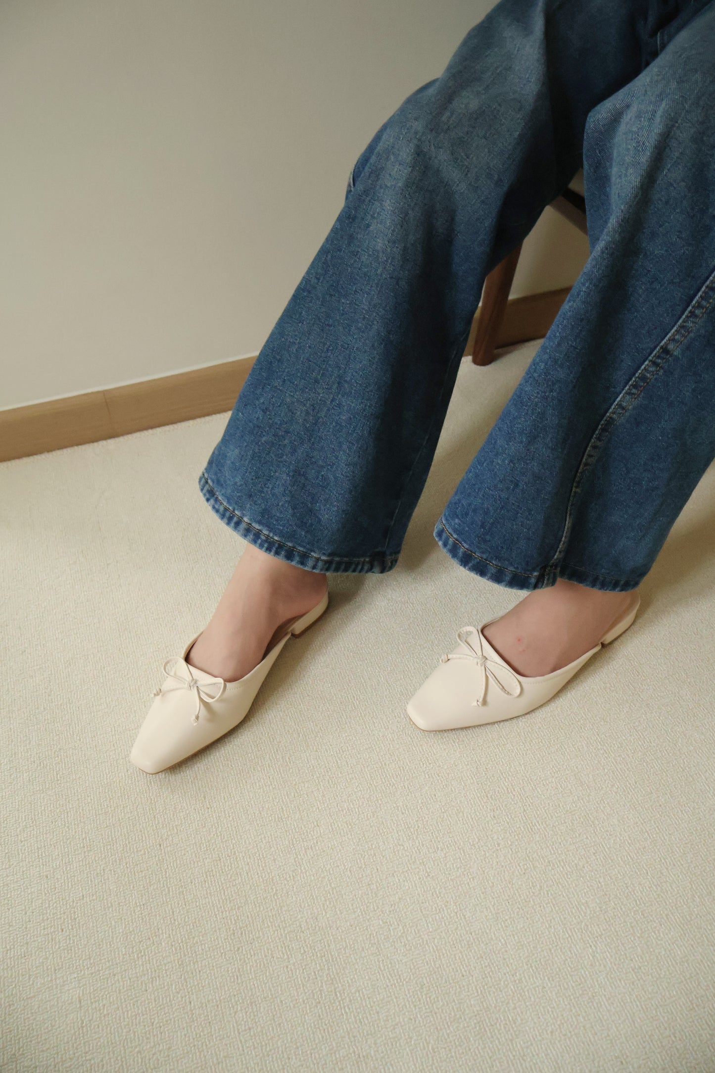Marissa Bow Flat Mules (Cream White / 39 40 41)