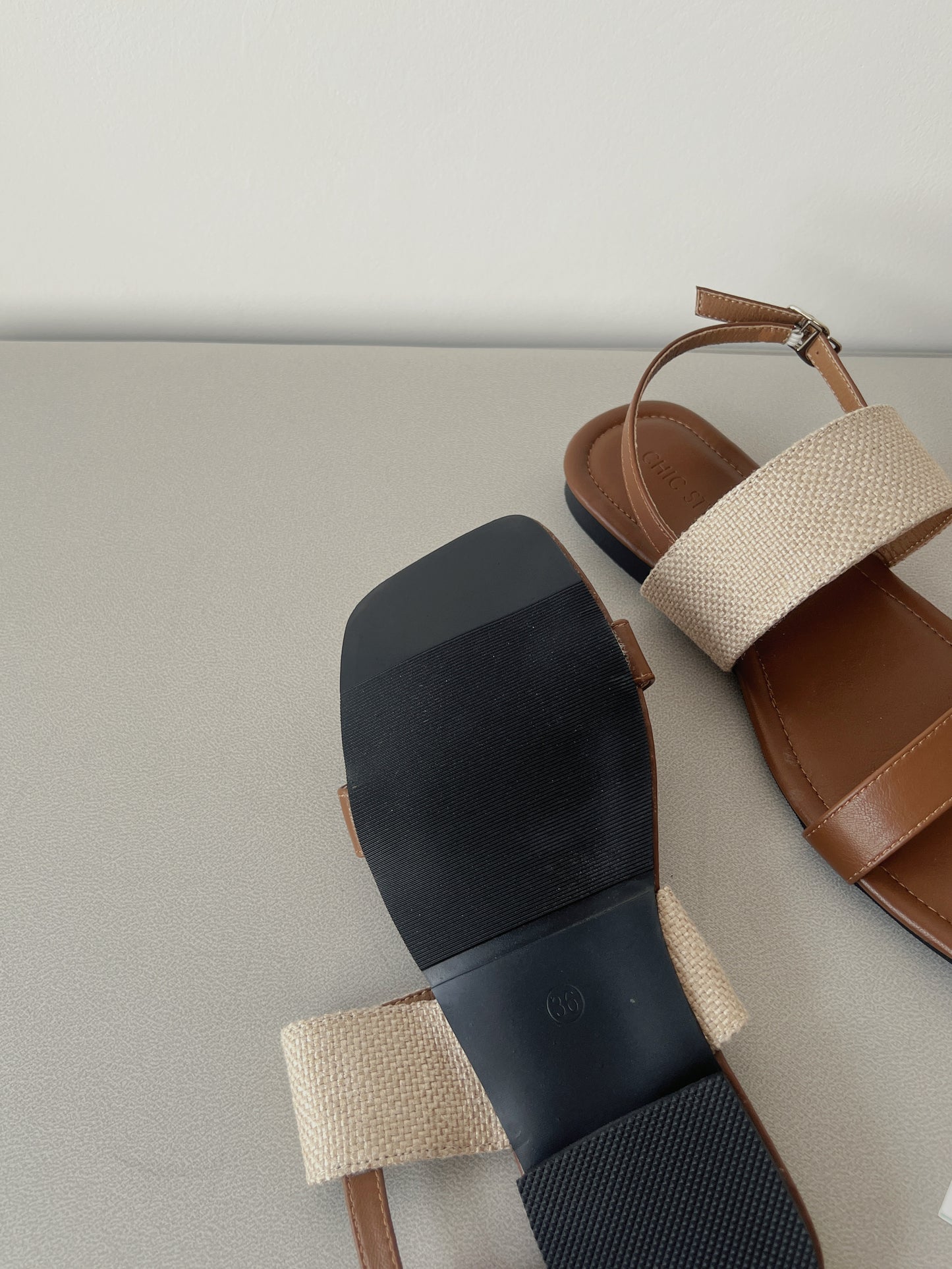 Tiara Roman Style Flat Sandals (Brown)