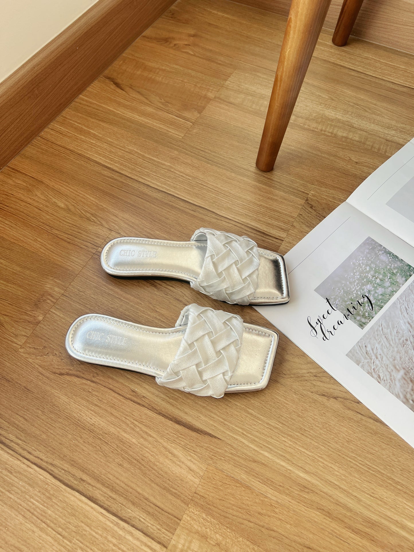 Jen Elegant Woven Flat Sandals (Silver)