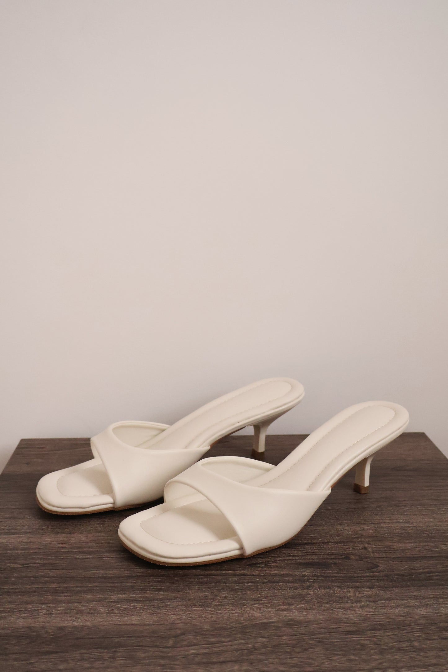 Mirelle Kitten Heeled Mules (Cream White / 35 36 37)