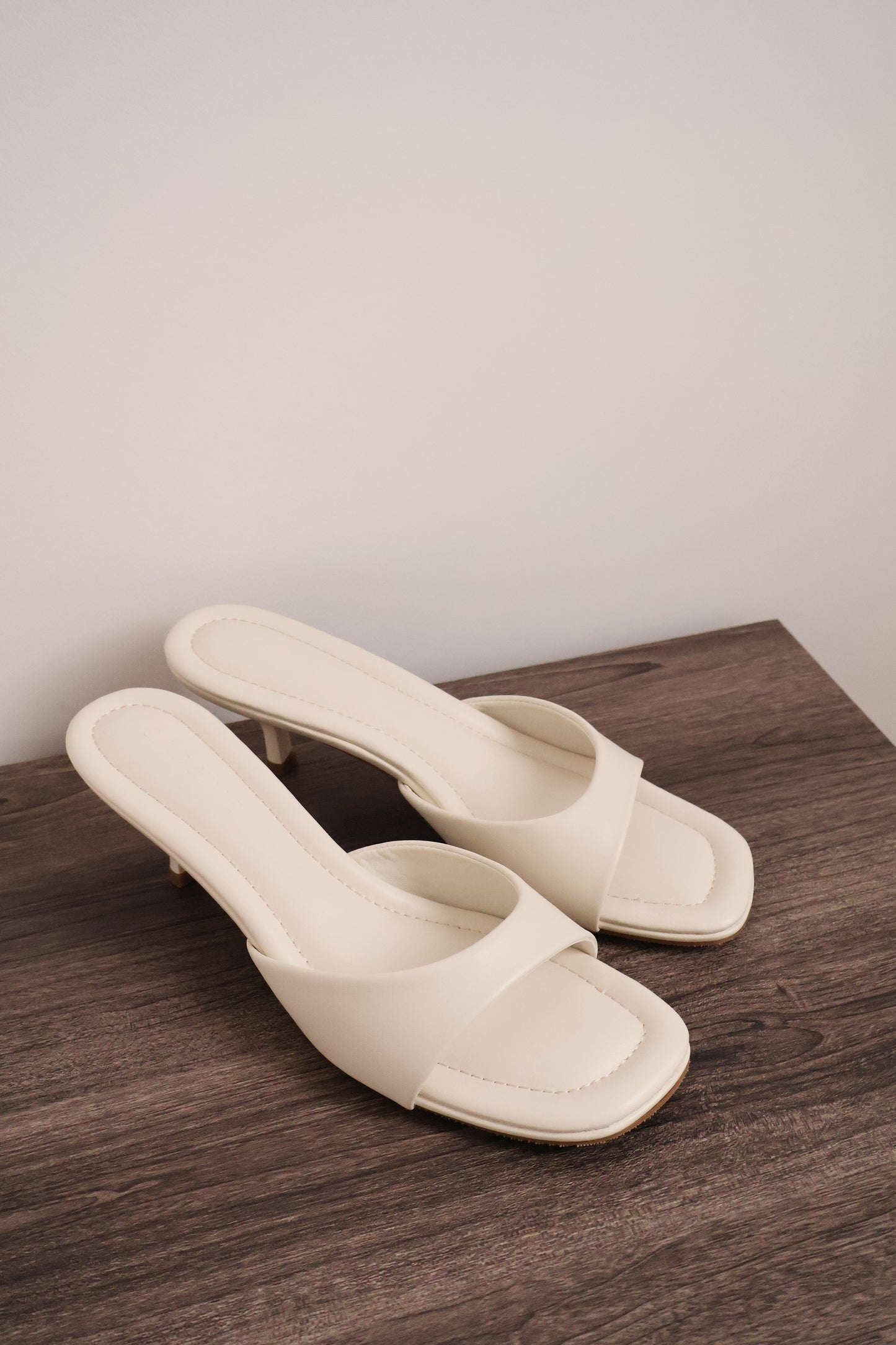 Mirelle Kitten Heeled Mules (Cream White / 35 36 37)
