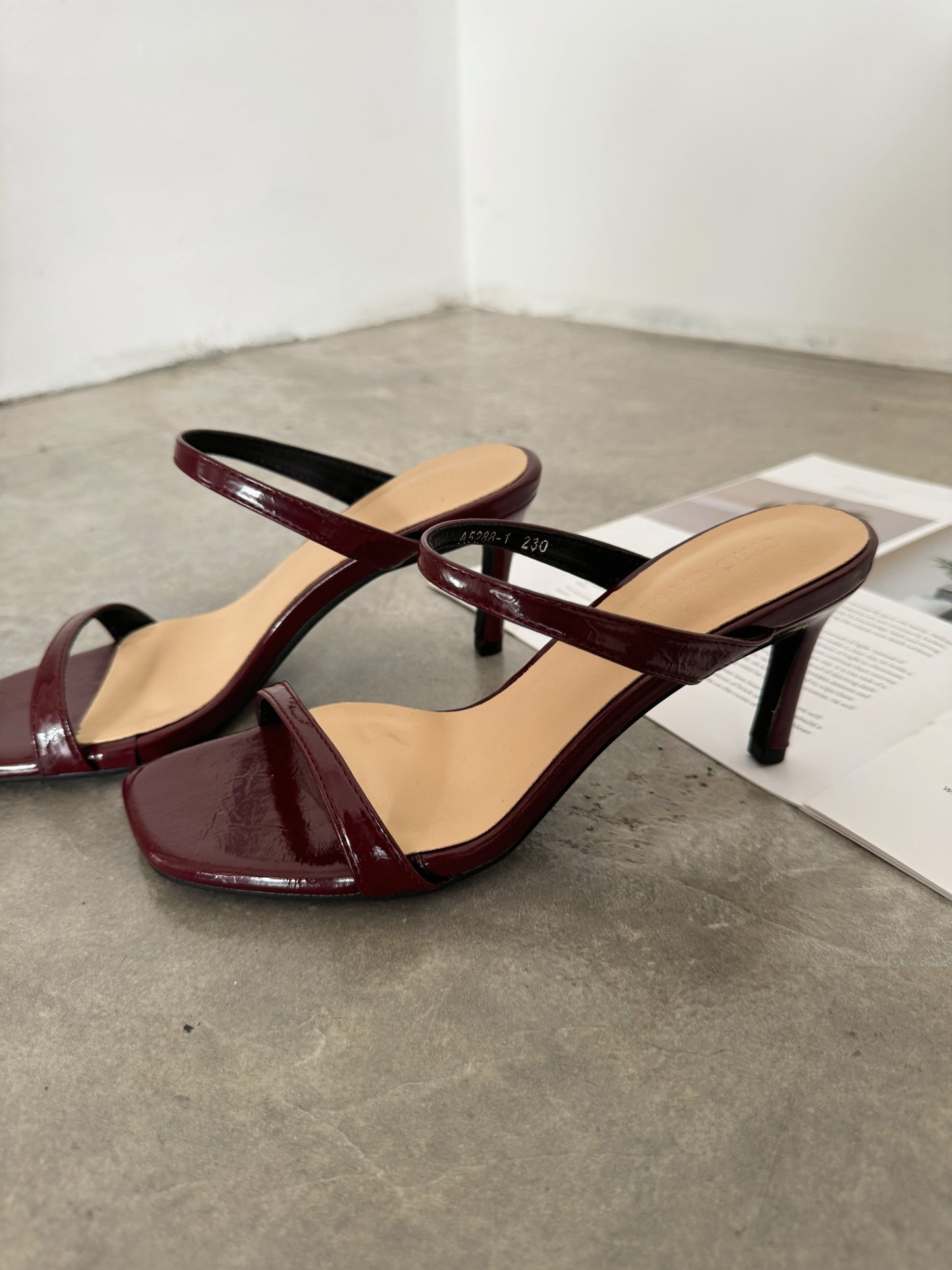 Rachel Classic Strappy High Heels (Burgundy)