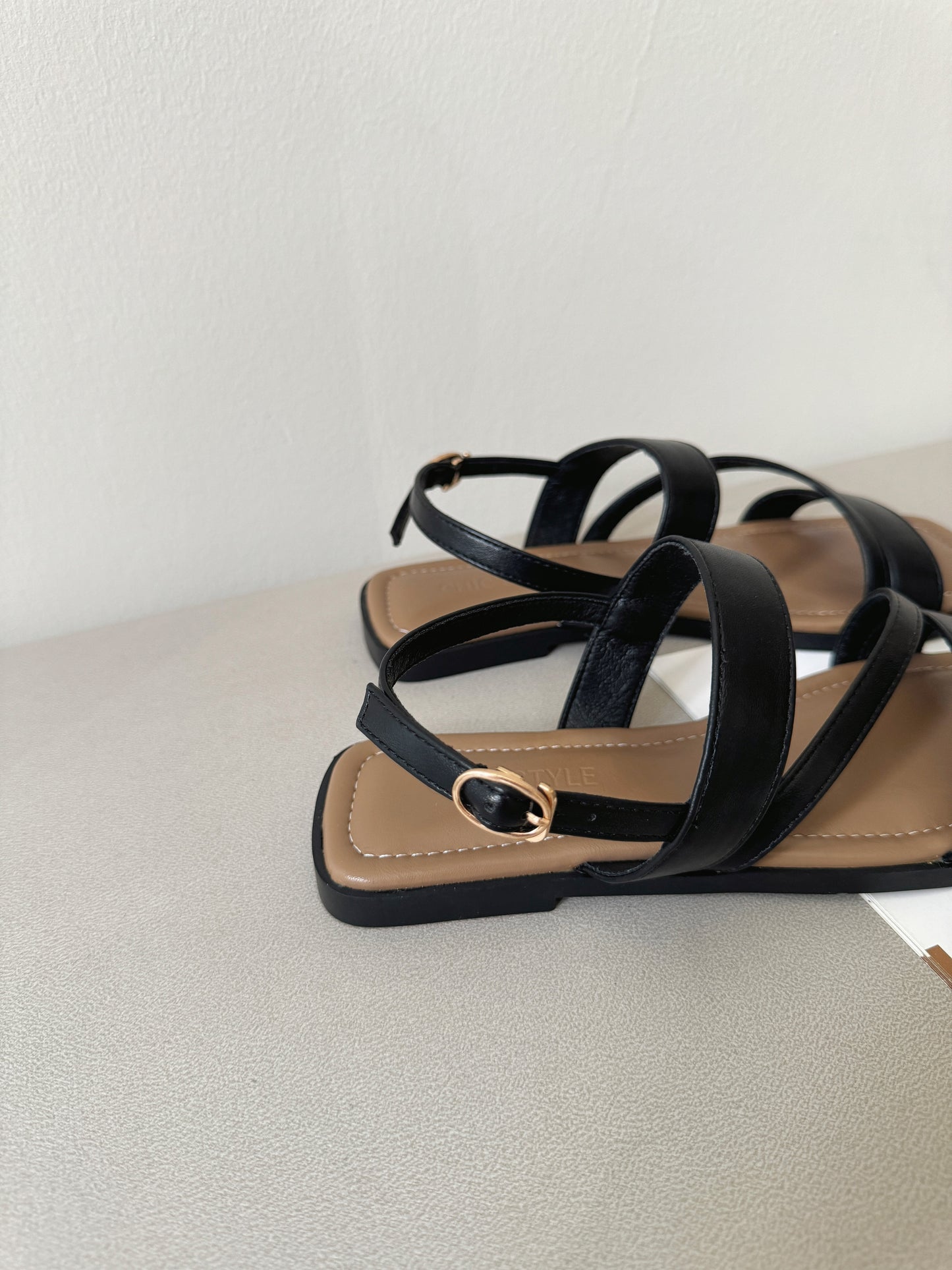 Laura Irregular Strap Sandals (Black)
