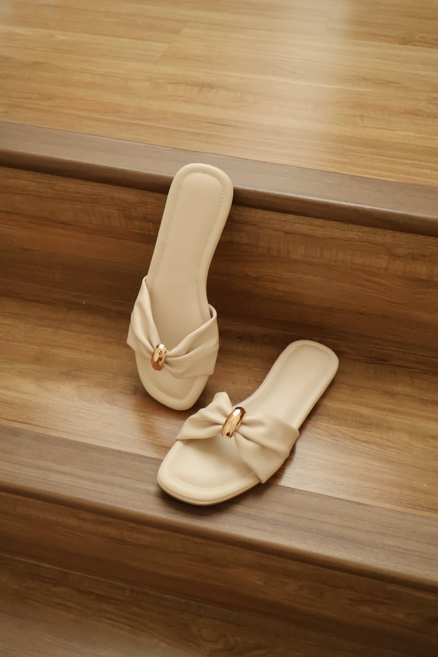Vera Ribbon Slide Sandals (Cream White)