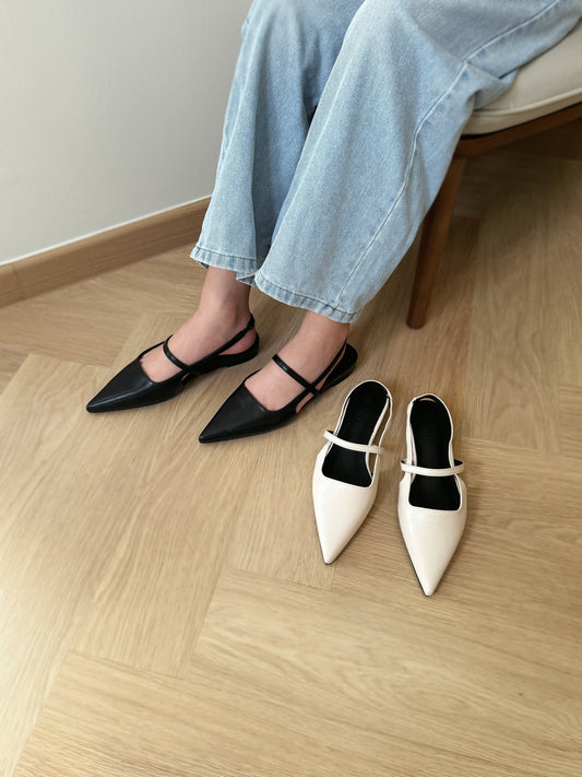 Riley Pointed Flats (Black)