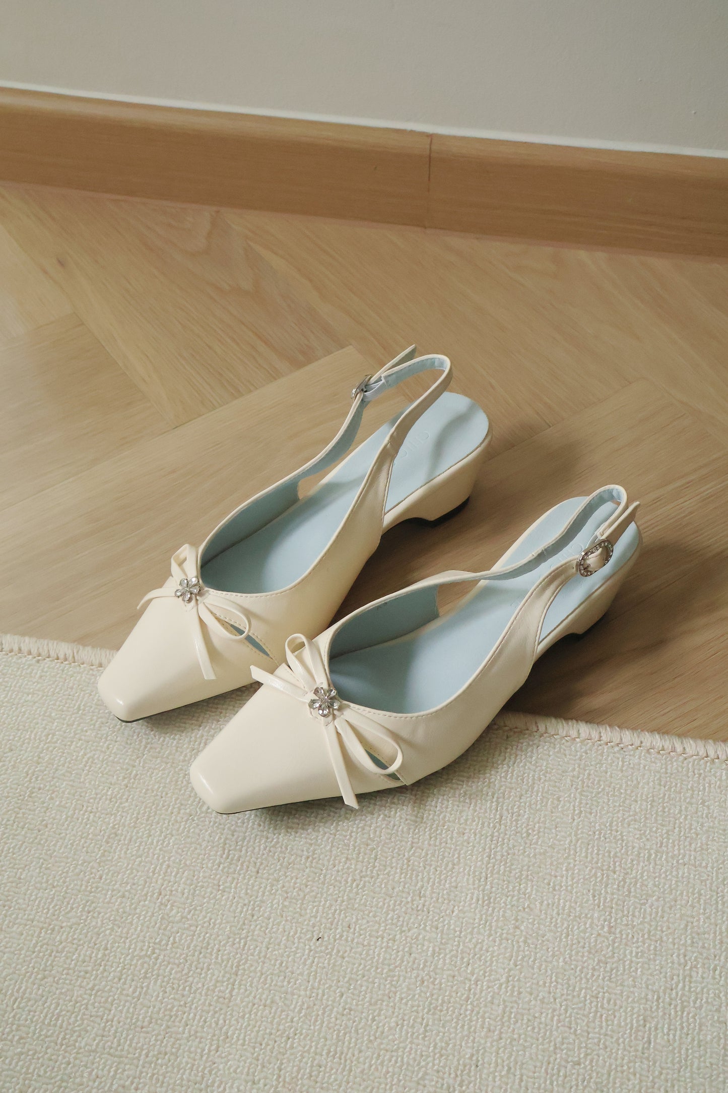 Laurel Bow Slingback Wedge Heels (Cream White / 36 37 38 39)