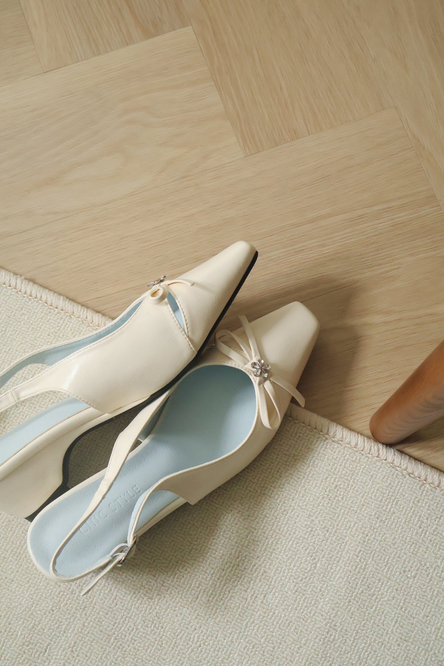 Laurel Bow Slingback Wedge Heels (Cream White / 36 37 38 39)