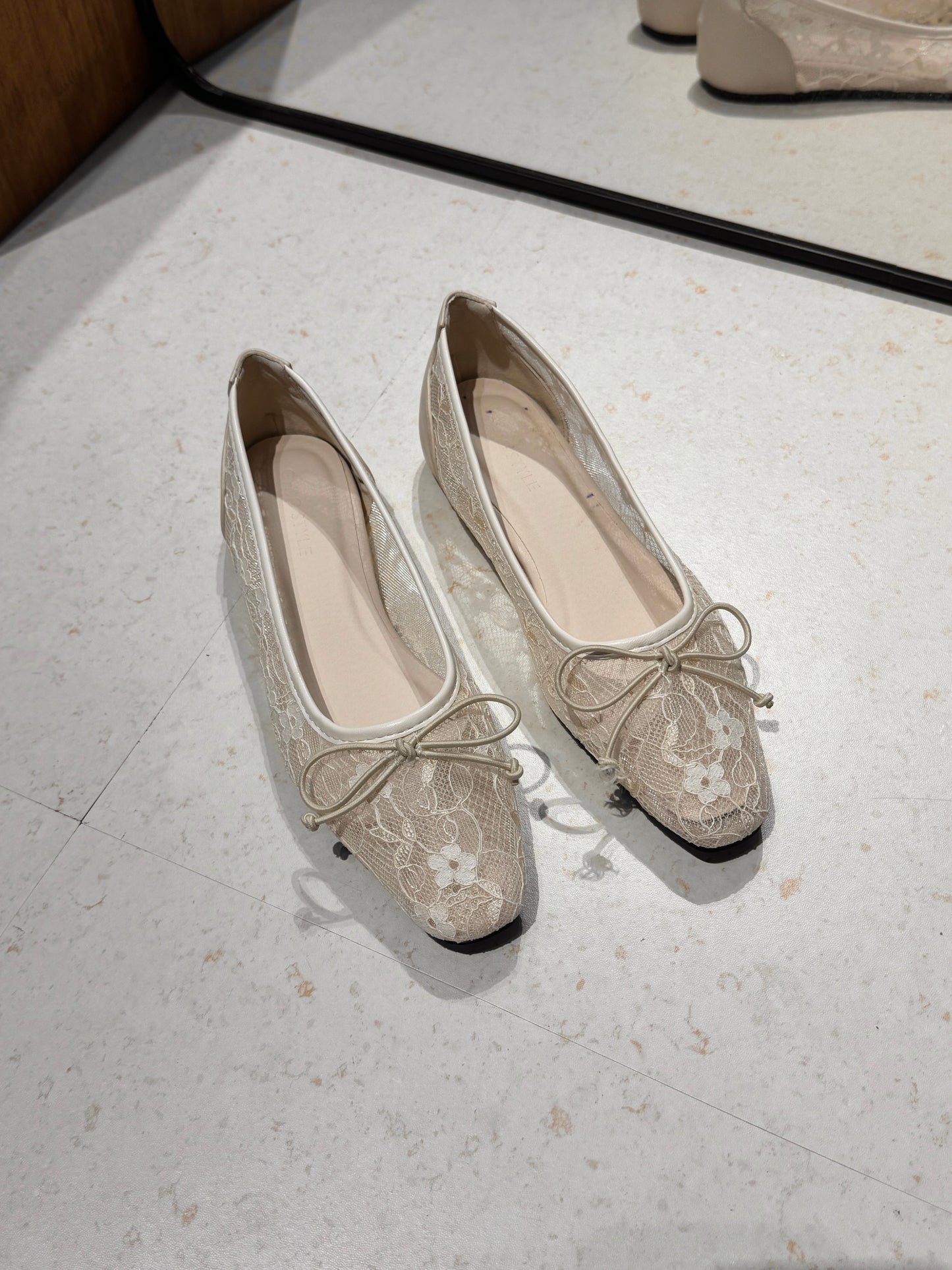 [Minor Defect] Suitable Size 36 Kendra Lace Flats