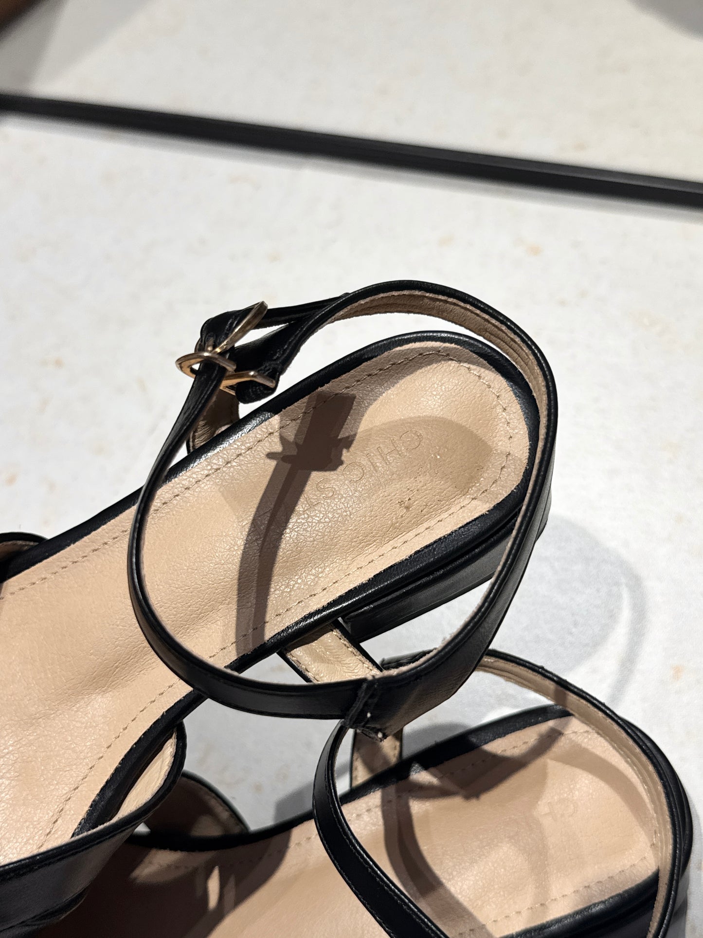 [Minor Defect] Size 37 Briella Close Toe Heels