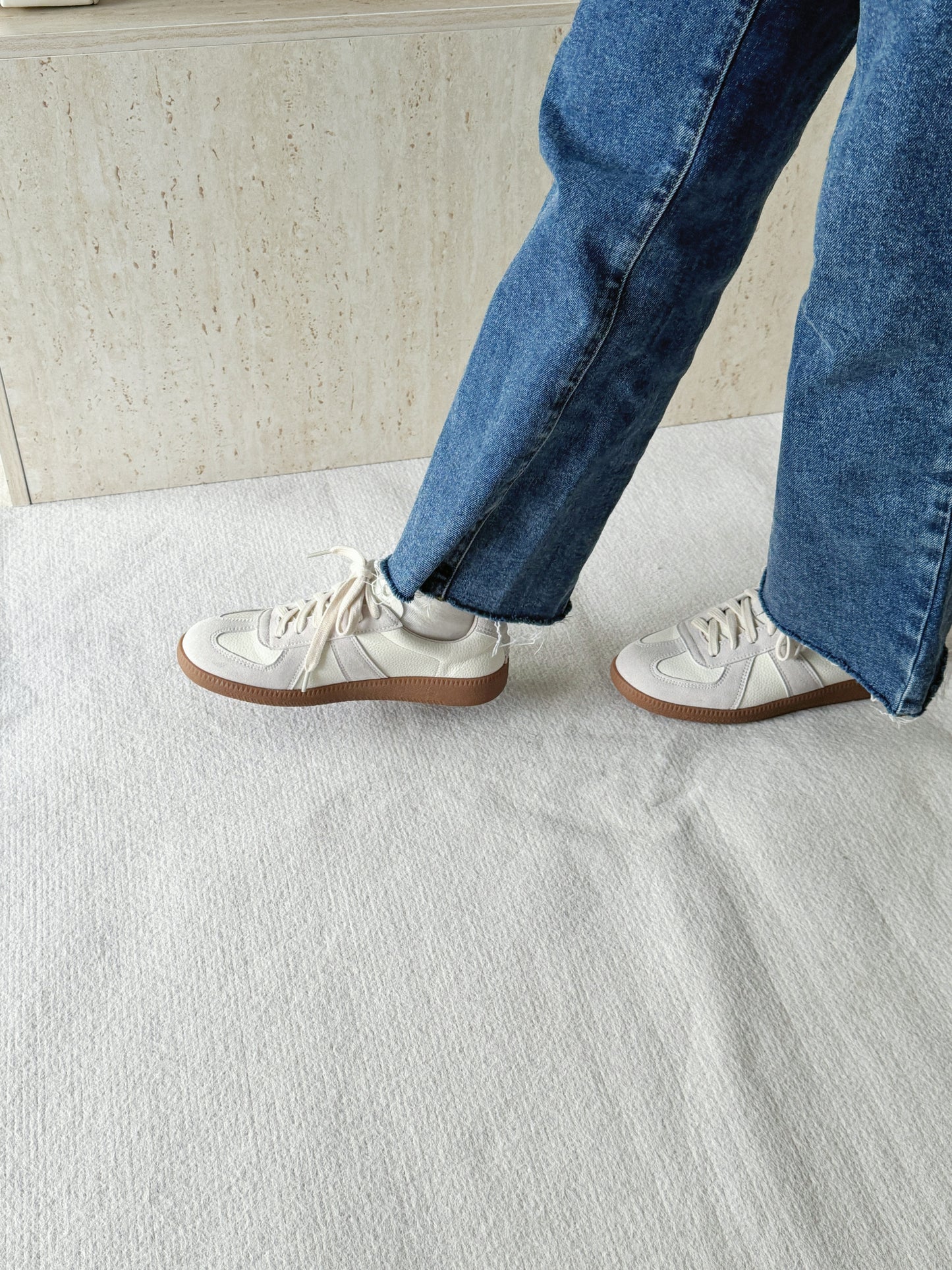 Day Off Fit Sneakers (Beige)