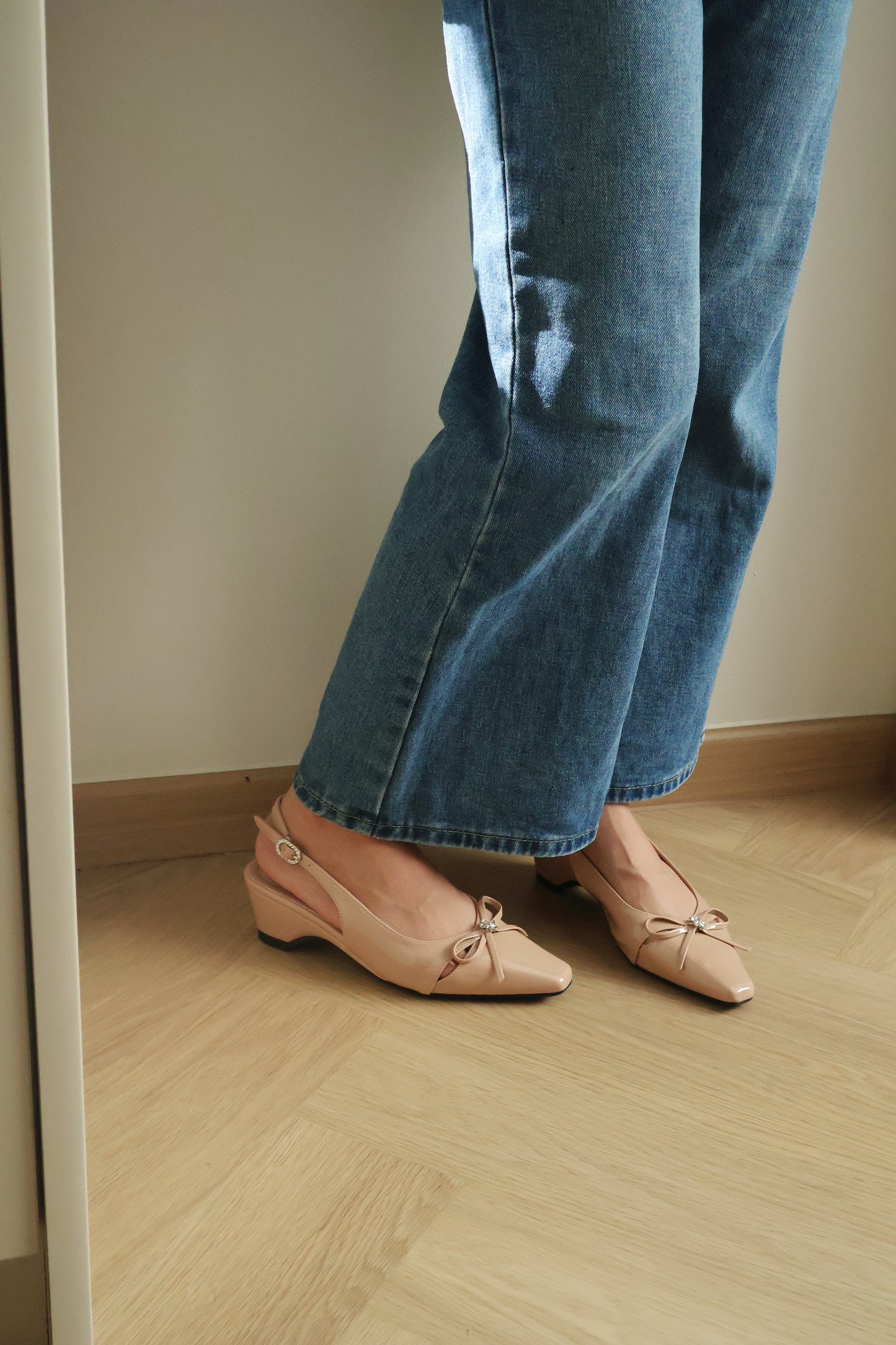 Laurel Bow Slingback Wedge Heels (Nude)