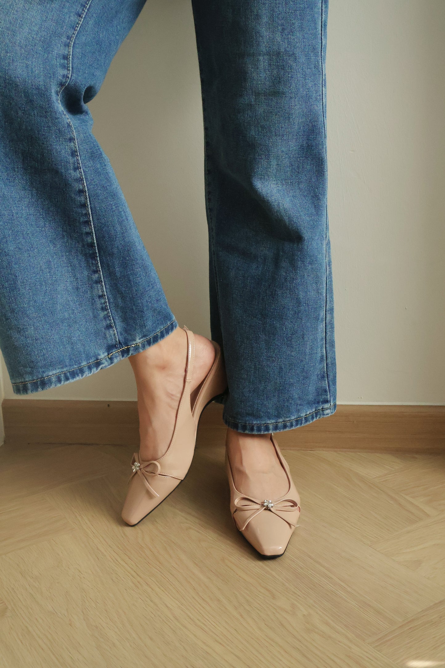 Laurel Bow Slingback Wedge Heels (Nude)