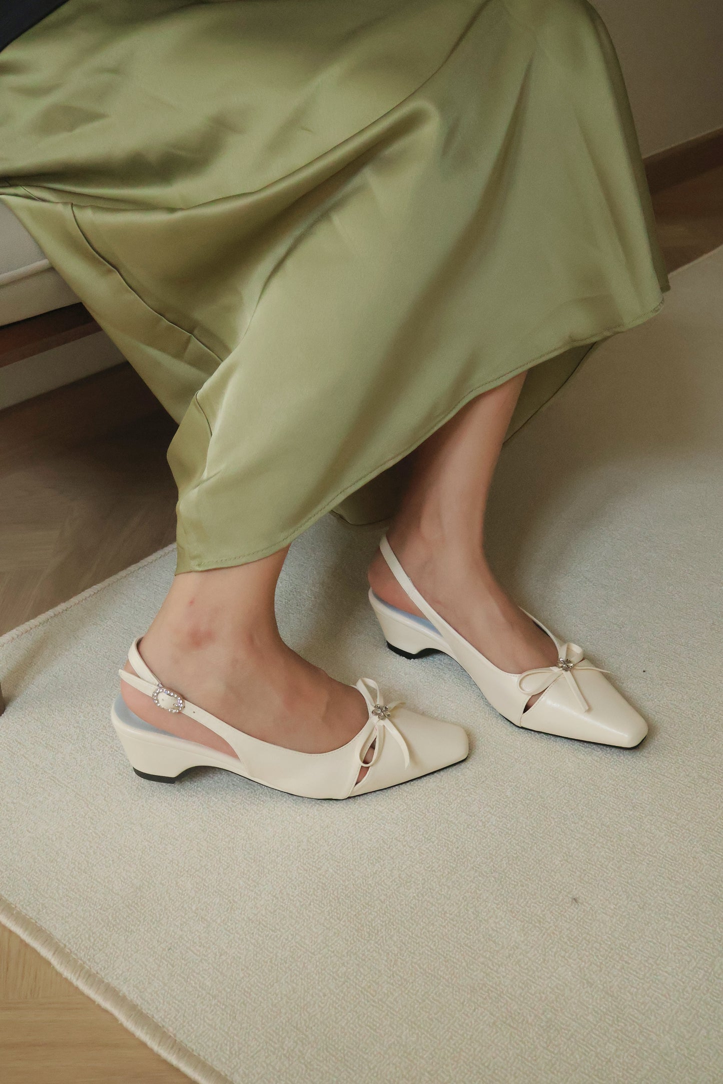 Laurel Bow Slingback Wedge Heels (Cream White / 36 37 38 39)