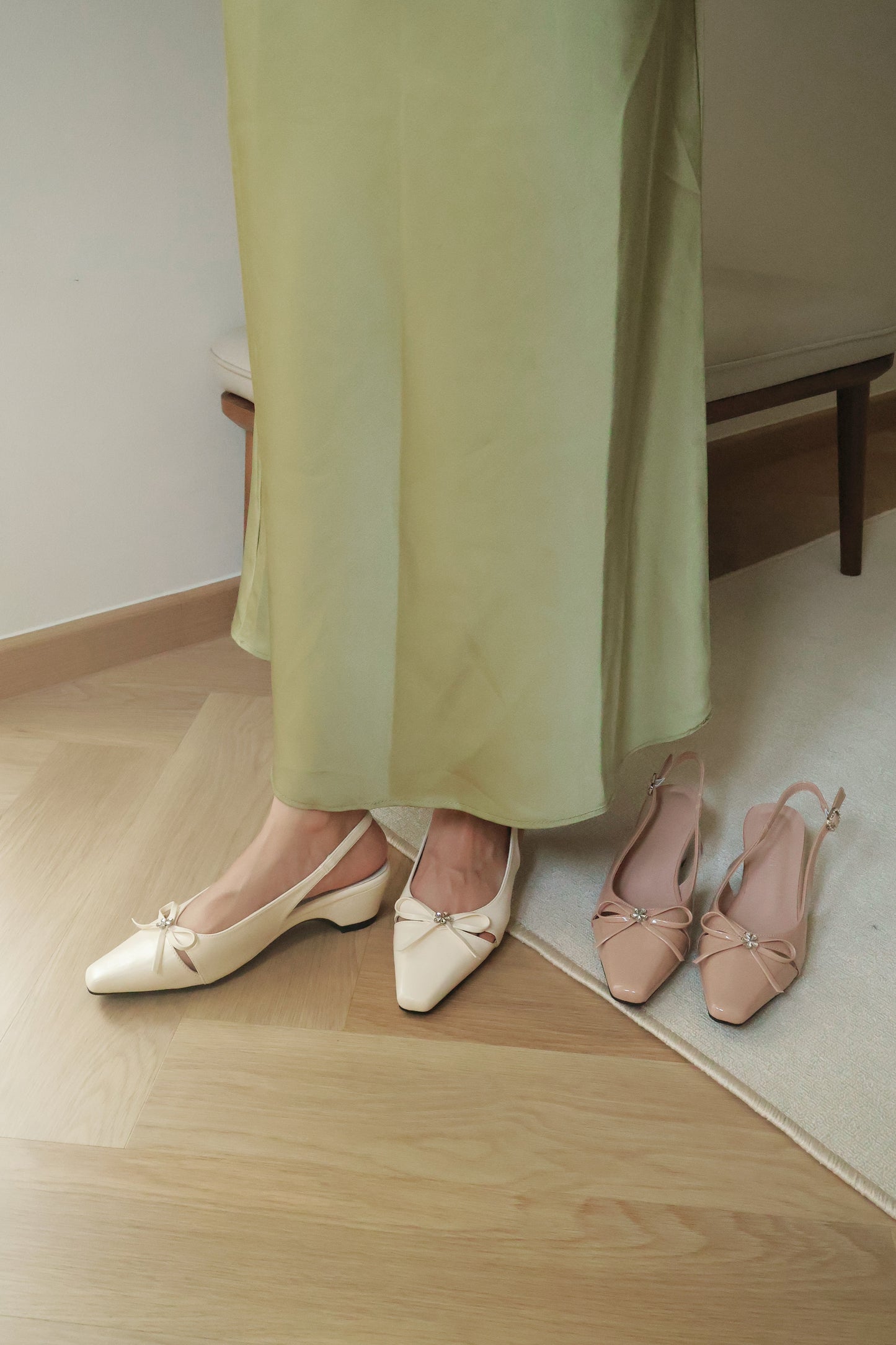 Laurel Bow Slingback Wedge Heels (Cream White / 36 37 38 39)