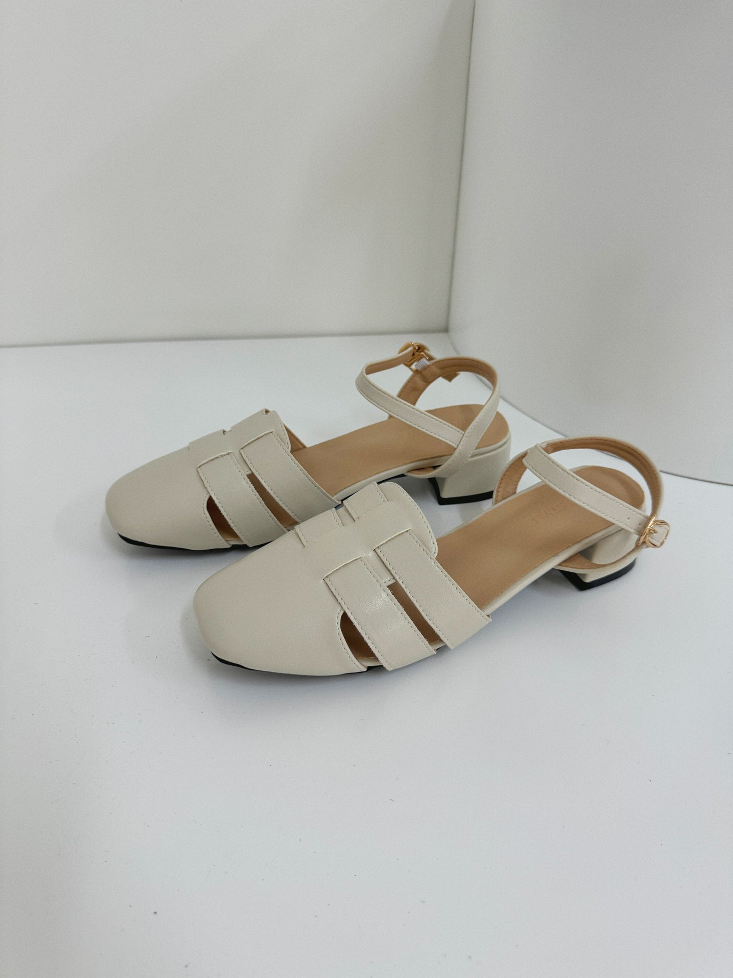 Roselle Interwoven Slingback Sandals (Cream White)