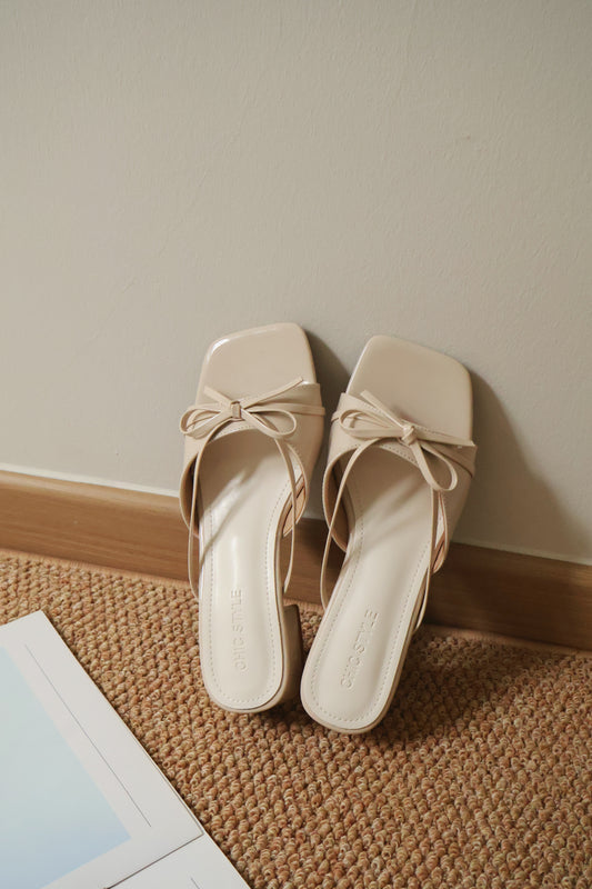 Eloise Cute Bow Low Heels (Cream)