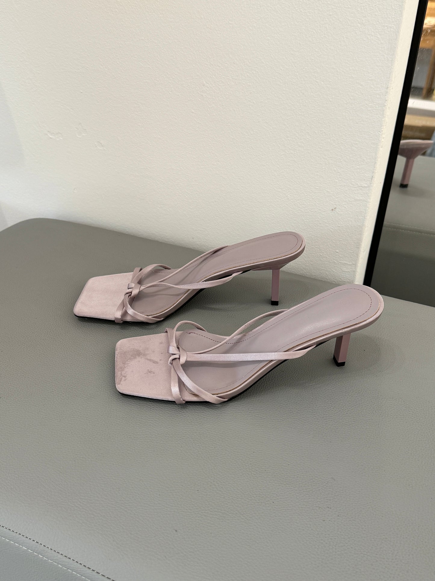 [Minor Defect] Size 39 Vania Strappy Heels in Purple