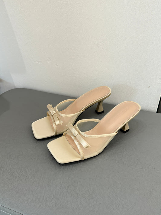 [Defect] Size 39 Alby Bow Mesh Heels in Champagne
