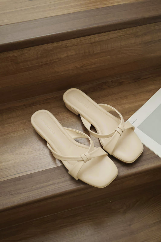 Geia Strappy Cross Low Heels (Cream White)