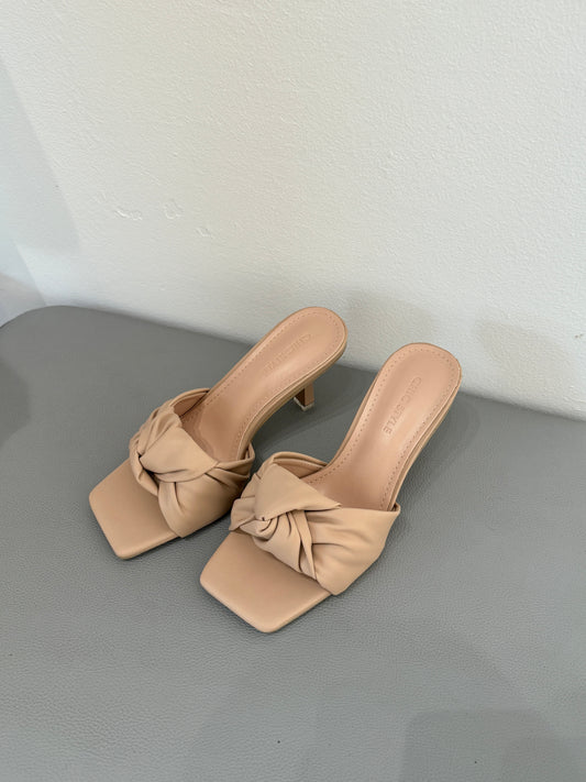 [Minor Defect] Size 35 Anya Knot High Heels in Khaki