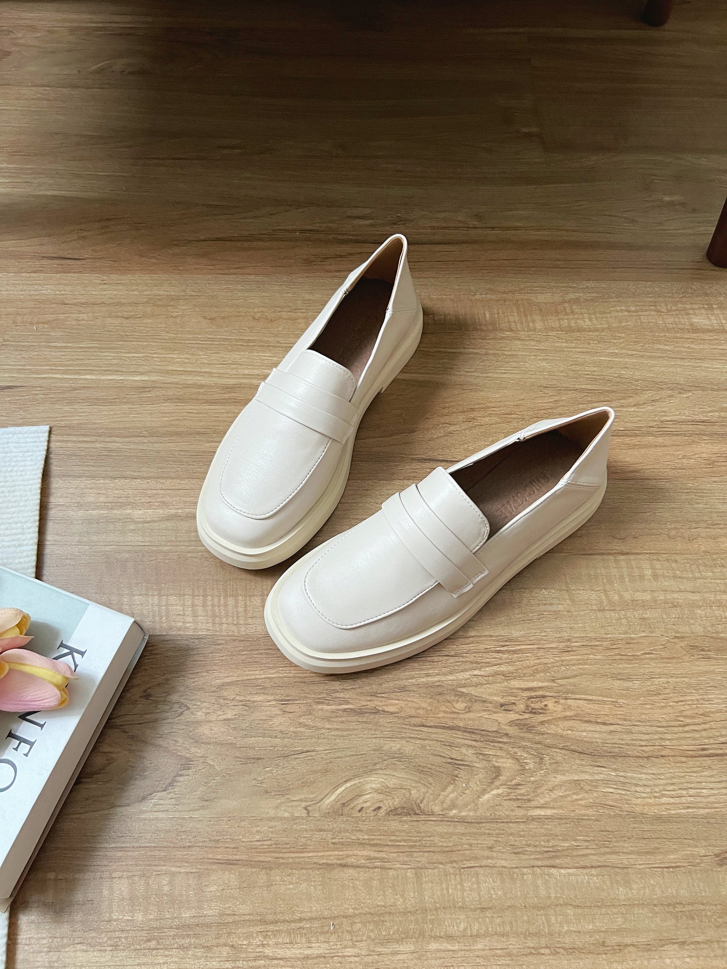 City Girl Stand Out Loafers (Cream)
