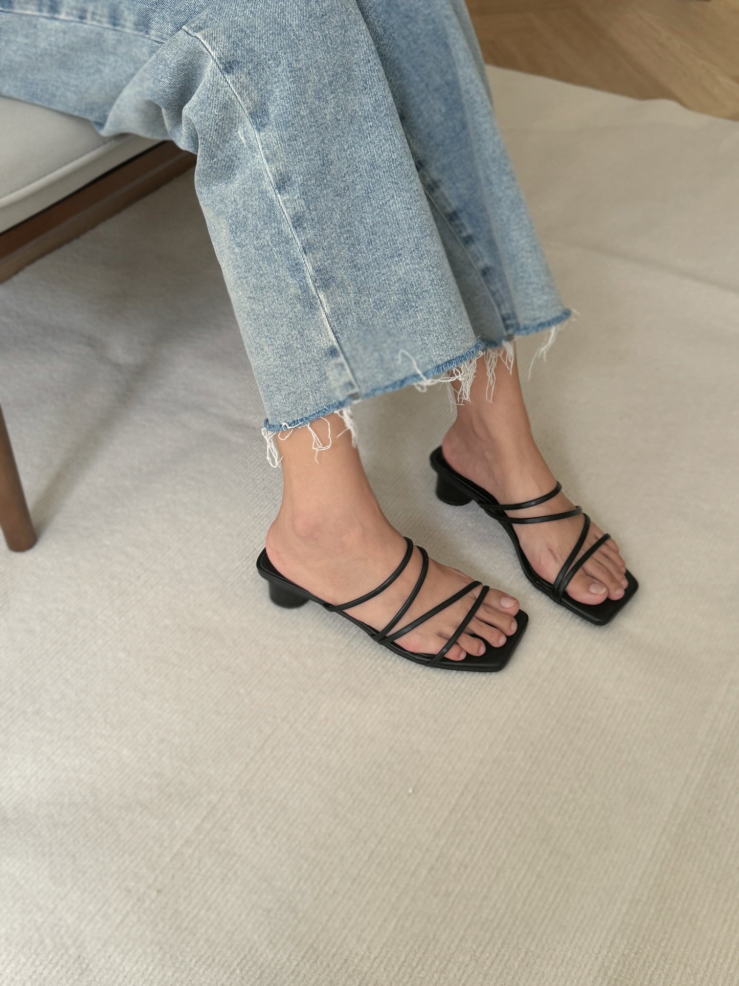 Elvie Strappy Heels (Black)