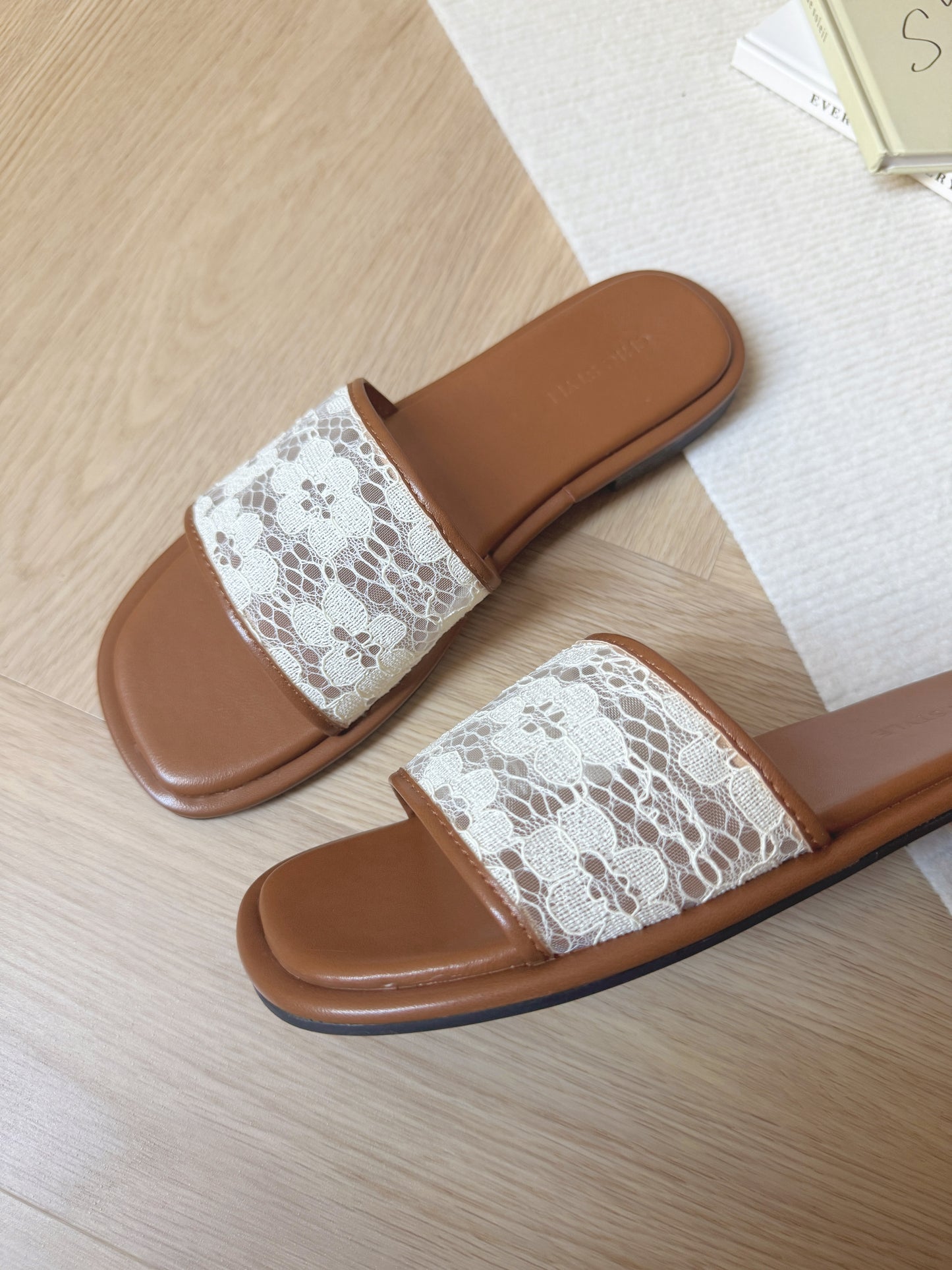 Wendy Lace Sandals (Brown)