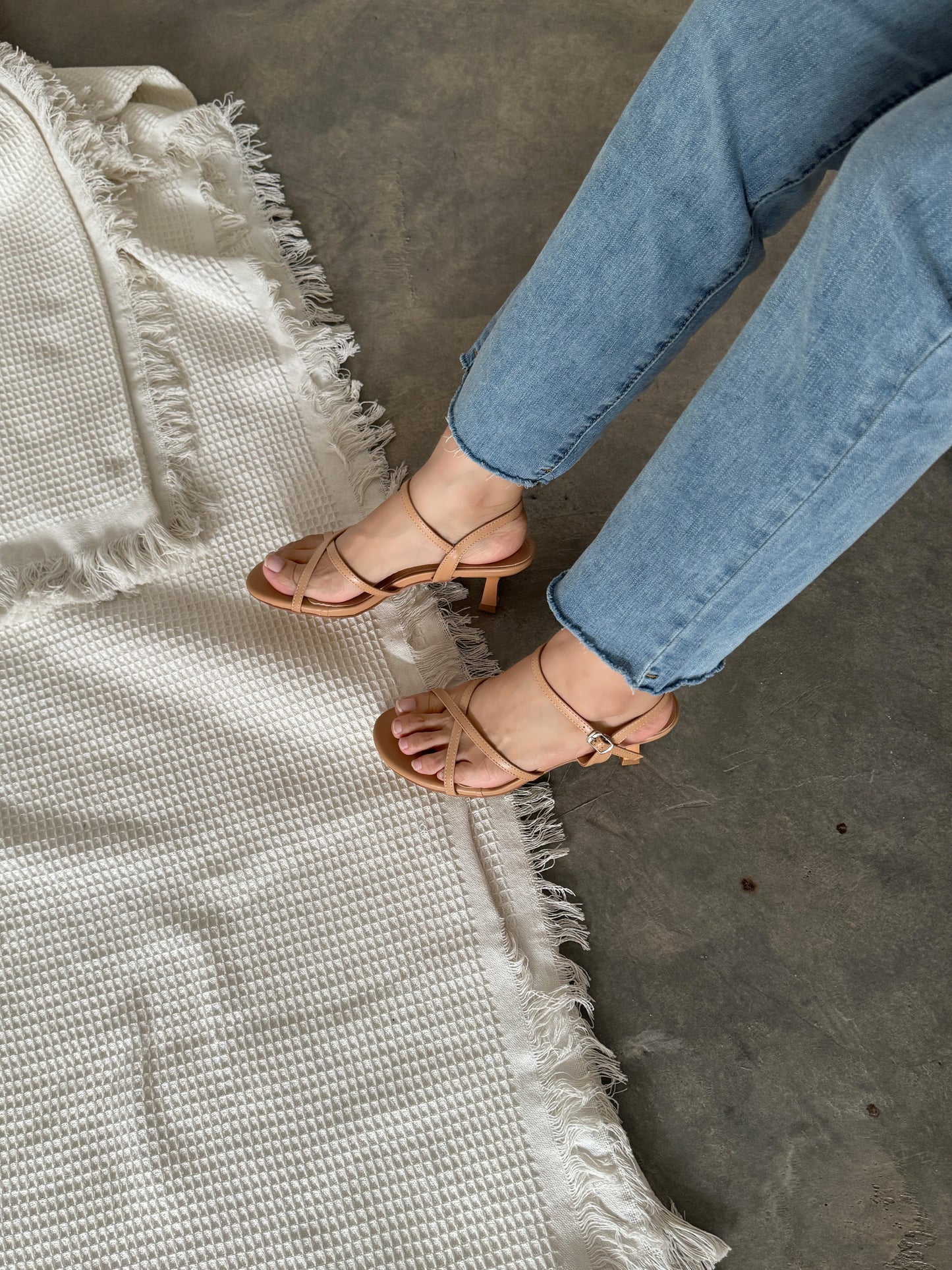 Ally Cross Strappy Sandals (Beige)