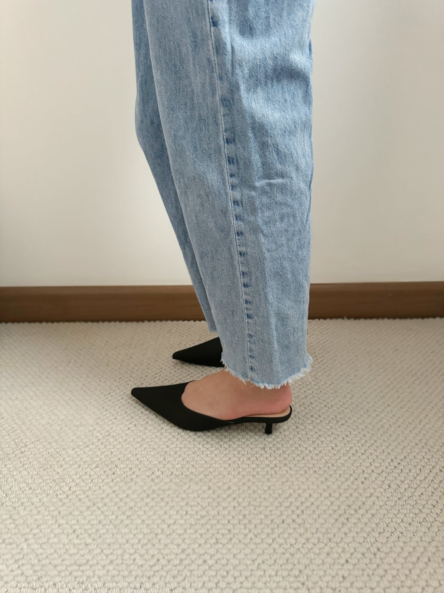 Zana Pointy Low Heels (Black)