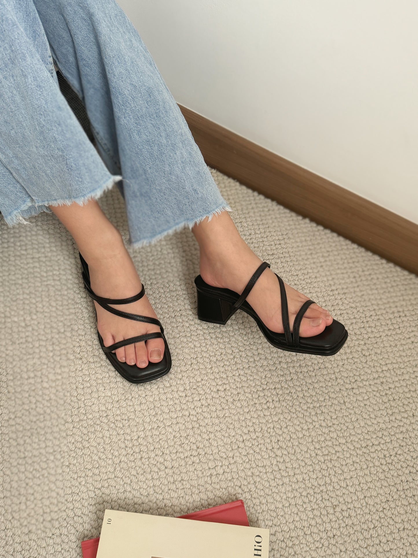 Lucie Strappy Comfy Heels (Black)
